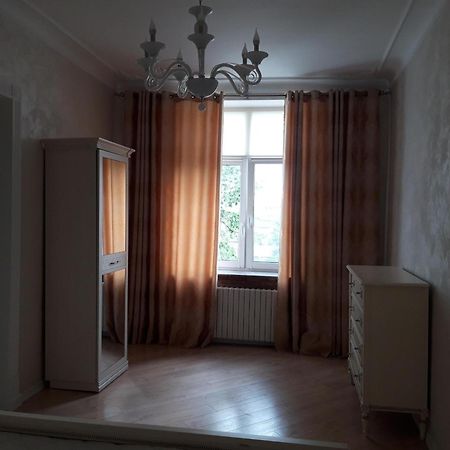 Luxury Apartment In The Center Κισινάου Εξωτερικό φωτογραφία